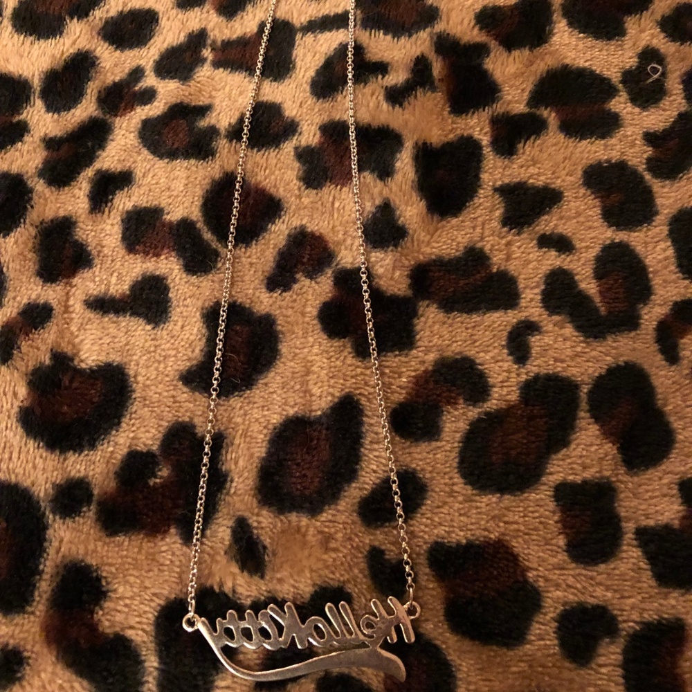 Hello Kitty Name Necklace - Picture 2 of 3